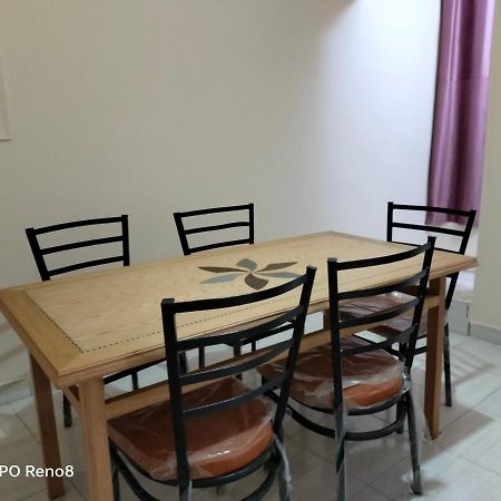 Family Apartment - Next To Abdeen Palace And Museum El El Cairo Exterior foto